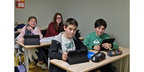 https://www.ledauphine.com/drome/2018/01/31/des-tablettes-numeriques-pour-les-collegiens-de-5e